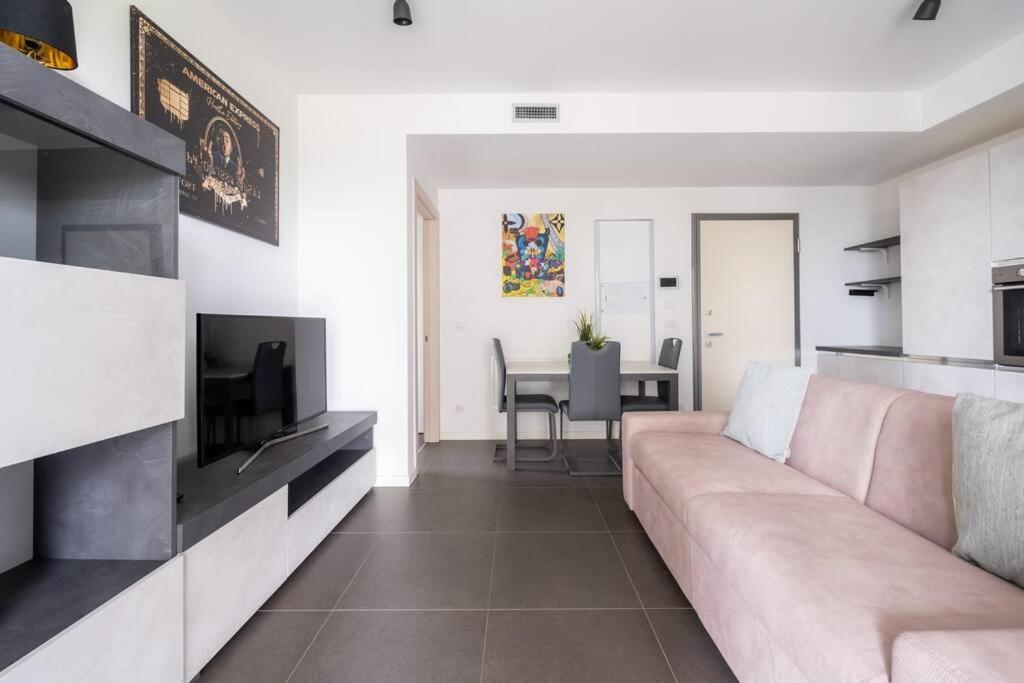 We Home - Uptown74 Bloom Apartment - Milano Экстерьер фото